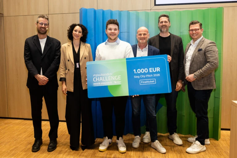 #glaubandich CHALLENGE: billboard.games gewinnt City-Pitch in Innsbruck